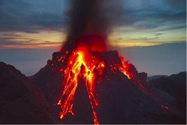 File:Volcanic eruption 3.jpg