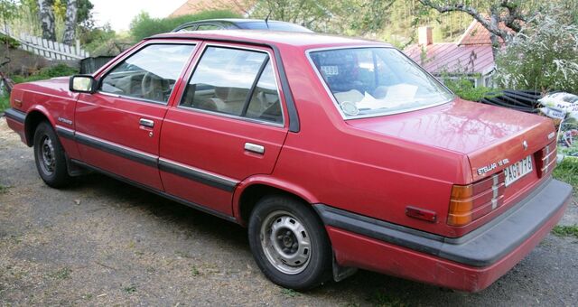 File:Hyundai Stellar 1986 red Sweden.jpg