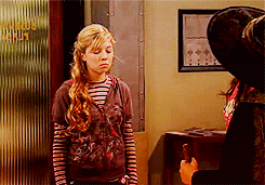 Tumblr ly2x4629921qhx5vso6 250.gif