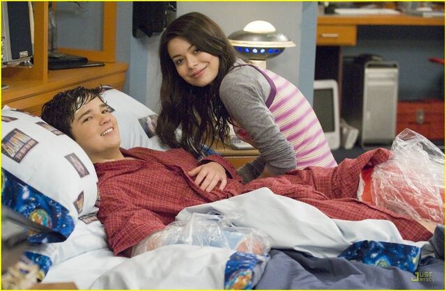 Arquivo:Icarly-saved-life-stills-04.jpg