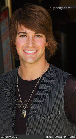 File:James-maslow-planet-51-los-angeles-premiere-1ZAKFm.jpg