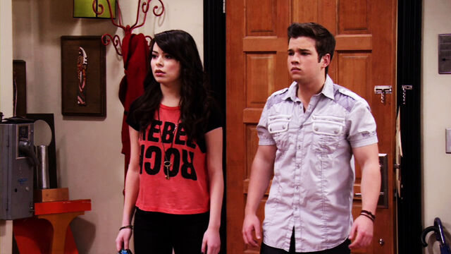 File:IOaR-CreddieScreencaps-07.jpg
