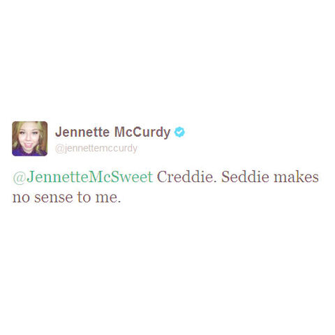 File:Jennettetweet.jpg