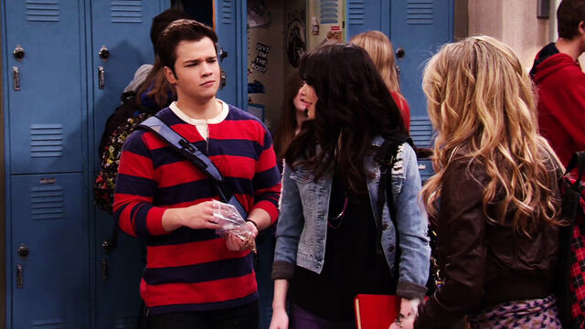 File:IOaR-CreddieScreencaps-45.jpg