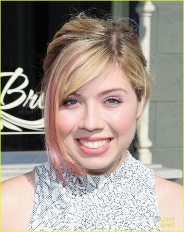 File:Jennette-mccurdy-power-youth-03.jpg