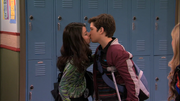Creddie Kiss 2
