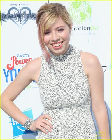File:Jennette-mccurdy-power-youth-12.jpg