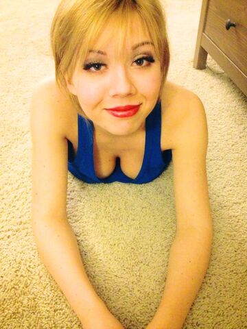 File:JMacboobs1.jpg