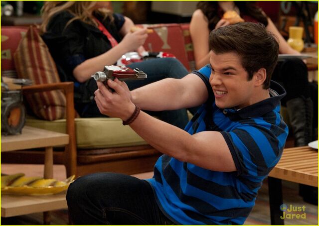 File:Icarly-ibattle-chip-02.jpg