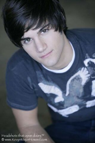 File:Max Ehrich.jpg