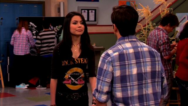 File:ICarly.S04E10.iOMG-HD.480p.Web-DL.x264-mSD.mkv 000941051.jpg