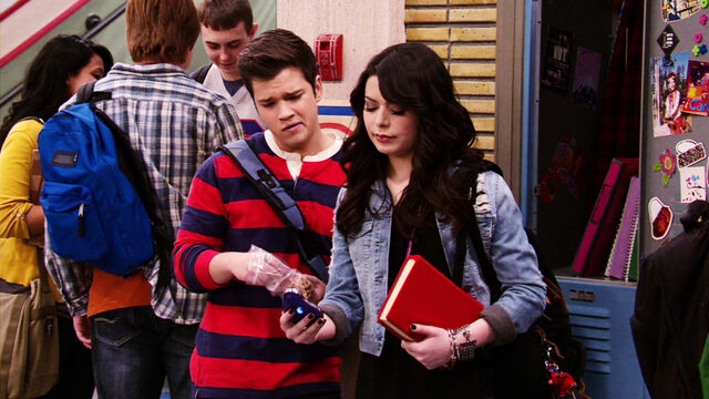 File:IOaR-CreddieScreencaps-23.jpg