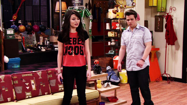 File:IOaR-CreddieScreencaps-12.jpg