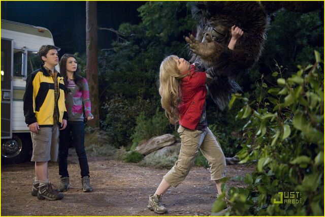 File:Miranda-cosgrove-bigfoot-11.jpg