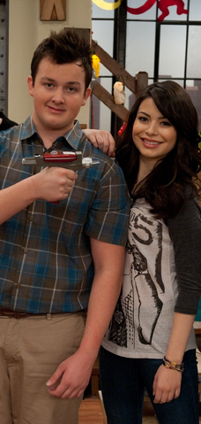 File:Gibby Phaser's Carly.png