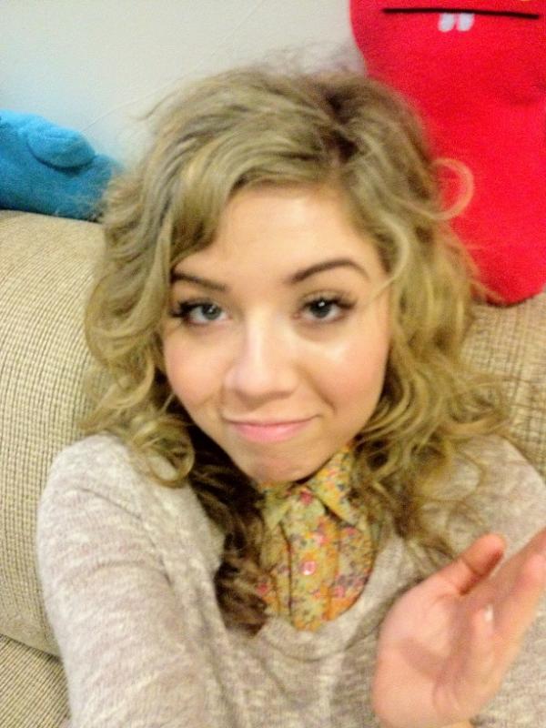 Image - AoD1EosCQAEyt8C.jpg | iCarly Wiki | FANDOM powered by Wikia