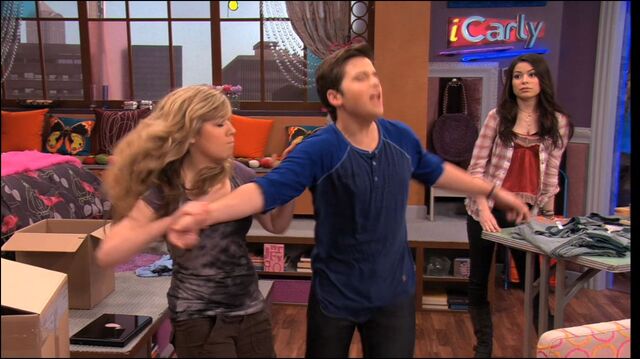 File:Seddiethrow.jpg