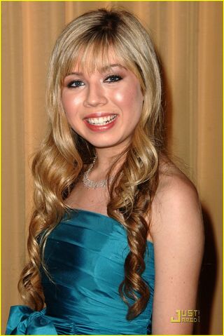 File:Jennette-mccurdy-ashley-argota-prism-03.jpg