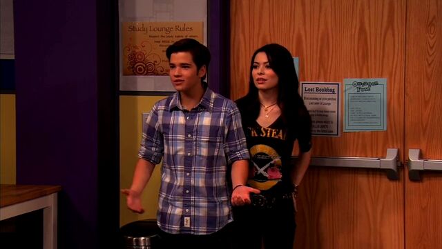File:ICarly.S04E10.iOMG-HD.480p.Web-DL.x264-mSD.mkv 001038402.jpg