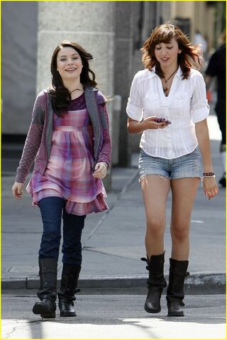 File:Miranda-cosgrove-big-sugar-05.jpg