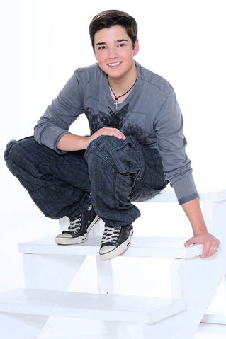 File:Nathan-Kress2.jpg
