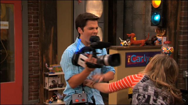 File:Playpinch.jpg