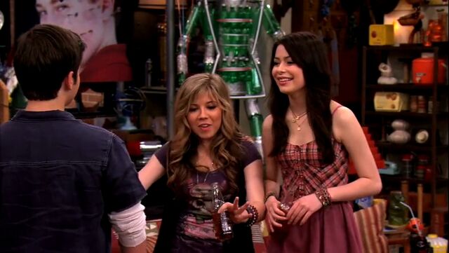File:ICarly.S04E09.iPity.the.Nevel-HD.480p.WEB-DL.x264-mSD.mkv 000702994.jpg