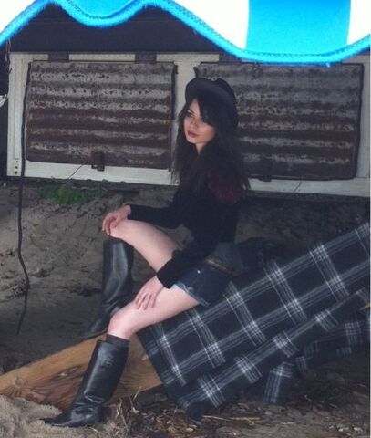 File:Miranda photoshoot preview.jpg