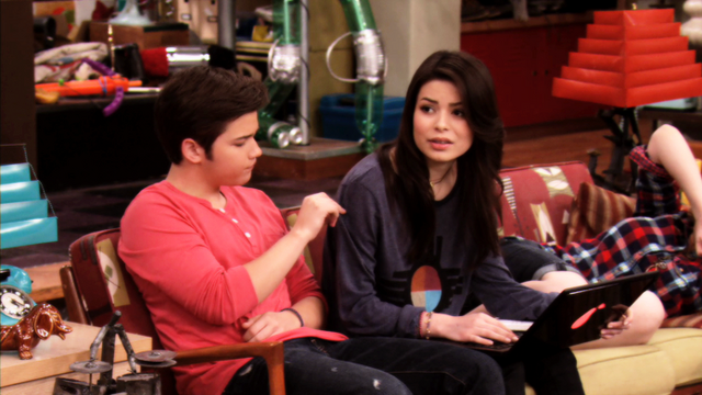 File:IHaI-CreddieScreencaps-05.png