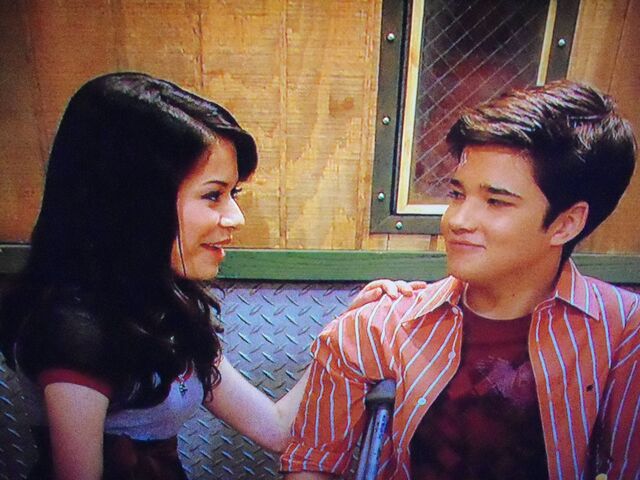 File:Creddie-loveey-dovey-carly-and-freddie-13828863-2560-1920.jpg