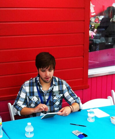 File:Tumblr mca26gbSFn1roqz5ao5 1280.jpg