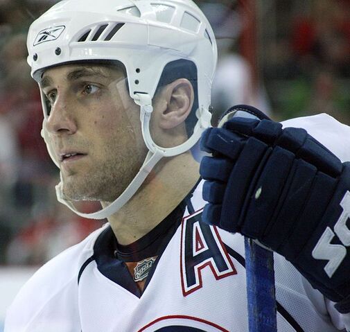 File:Jarret Stoll Cropped.jpg