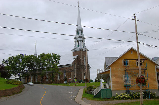 File:Hebertville, Quebec.jpg