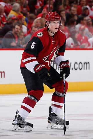 File:Connor Murphy Coyotes 2016.jpg