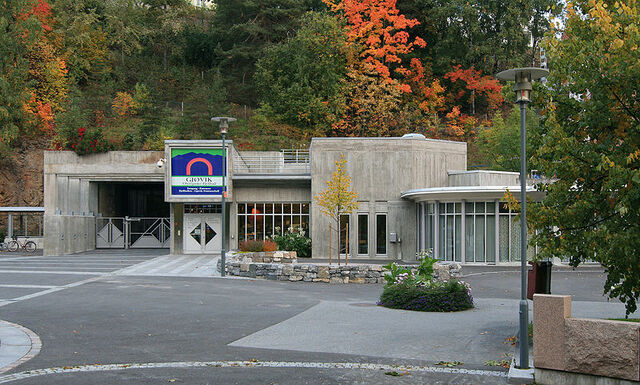 File:Gjøvik olympiske fjellhall.jpg