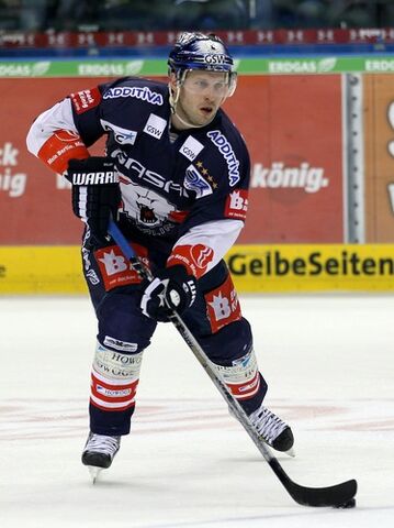 File:Derrickwalser.jpg
