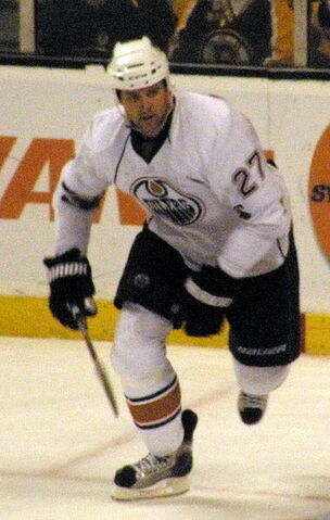 File:Dustin Penner.jpg
