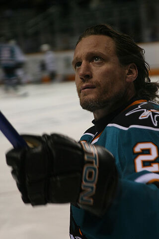 File:Jeremy Roenick 2008.jpg