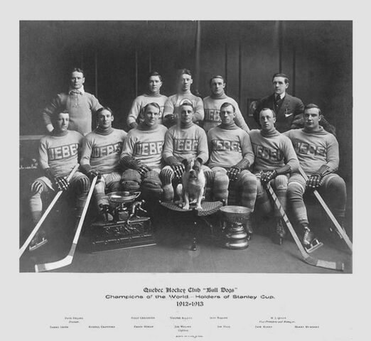 File:12-13QueBulldogs.jpg