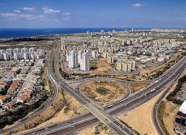 File:Netanya.jpg