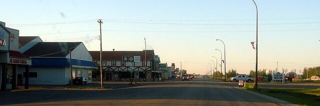 File:800px-Beaverlodge mainstreet.jpg