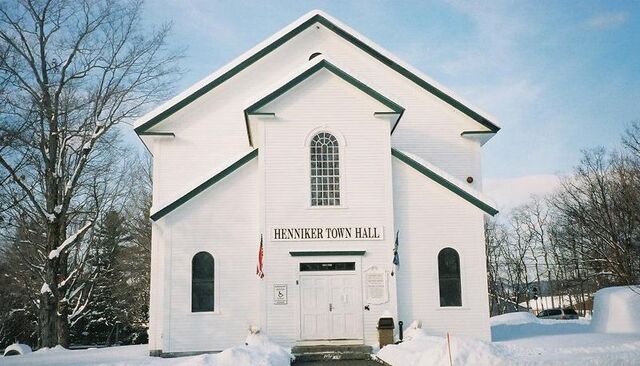 File:Henniker, New Hampshire.jpg