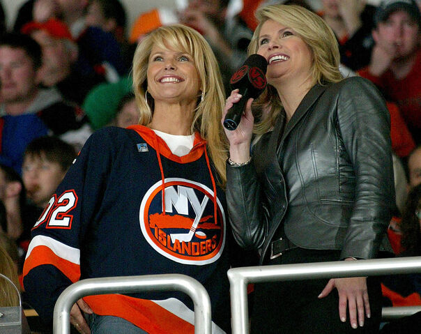 File:ChristineSimpson ChristieBrinkley.jpg