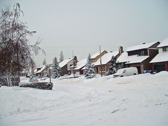 File:Greenfield Park, Quebec.jpg