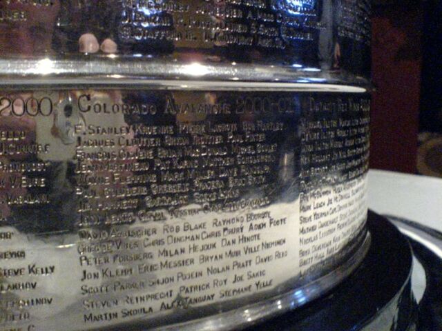 File:StanleyCupAvs2000-01Engraved.jpg