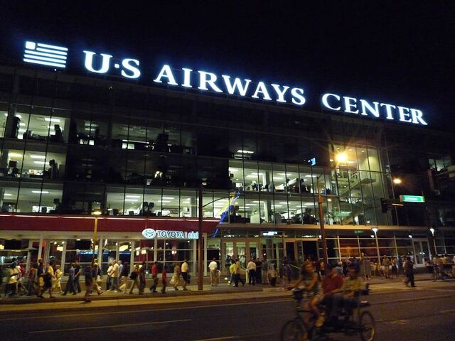 File:USAirwaysCenterNight.jpg