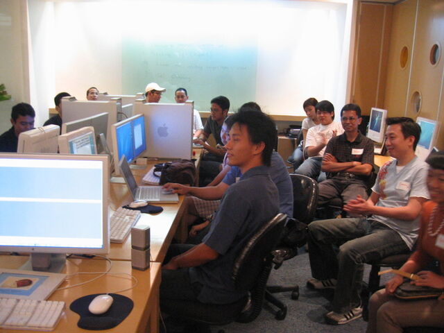 Berkas:Training061.jpg
