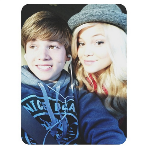 File:Olivia with Her Brother.png