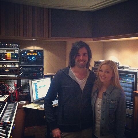 File:OliviaInStudio.jpg