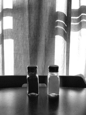 File:Salt and pepper.jpg